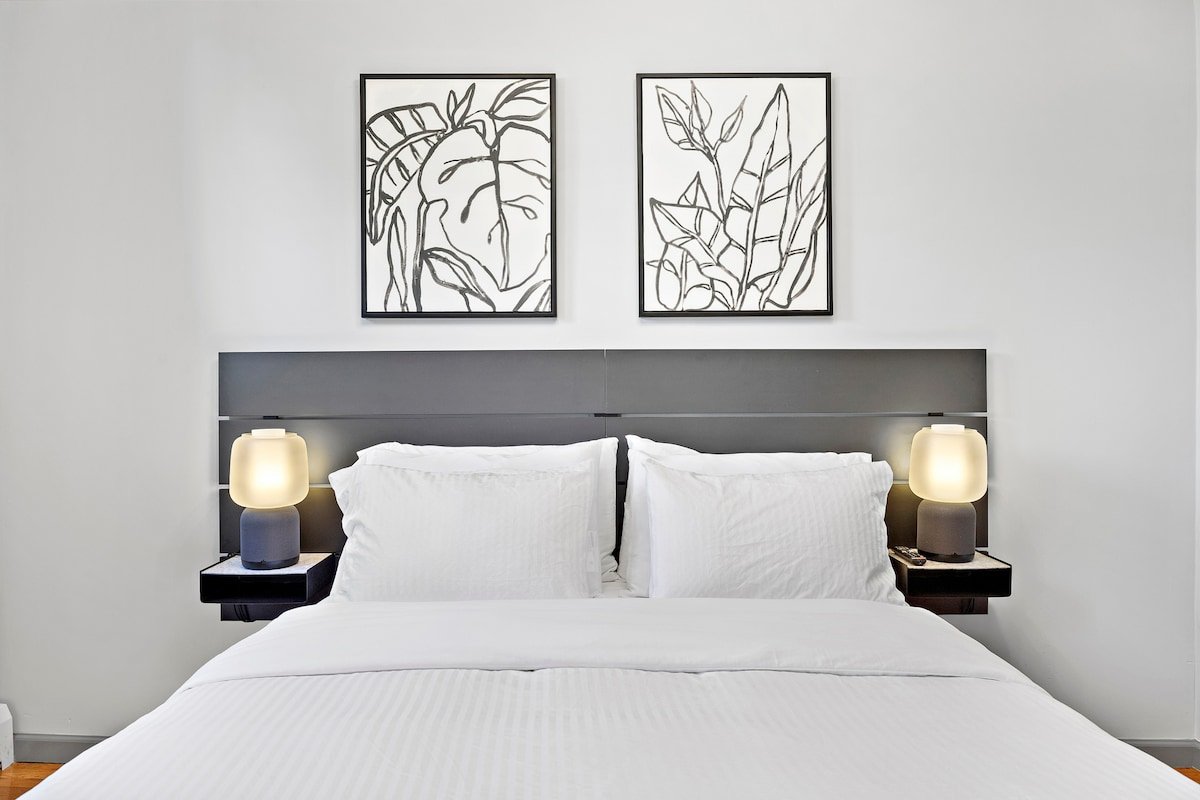 Stylish 1BR, 15 minutes to Manhattan